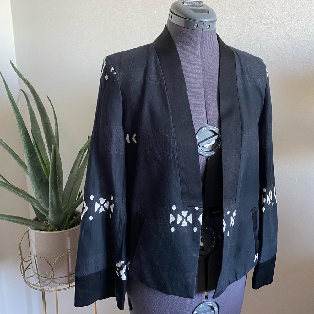 Zara Aztec cropped blazer